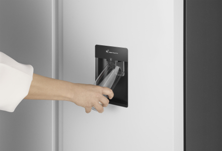 ��������������� ����������� � ���������� � ������� ���� Weissgauff WSBS 590 Inverter NoFrost Water Dispenser White