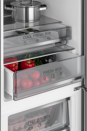   Weissgauff WRK 195 D Full NoFrost Beige Glass